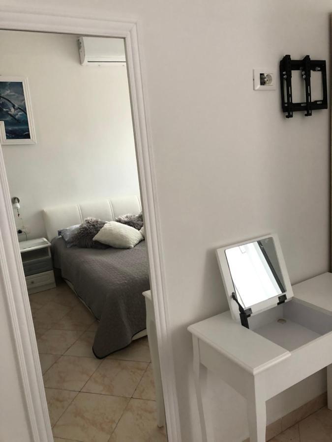 מאקרסקה Apartments Ljube מראה חיצוני תמונה