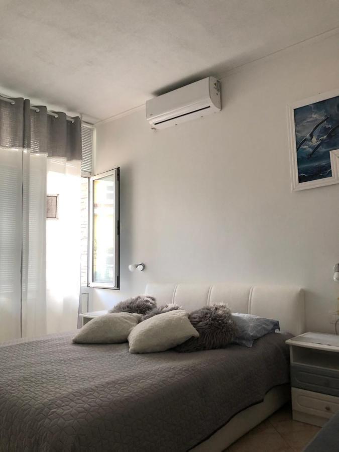 מאקרסקה Apartments Ljube מראה חיצוני תמונה