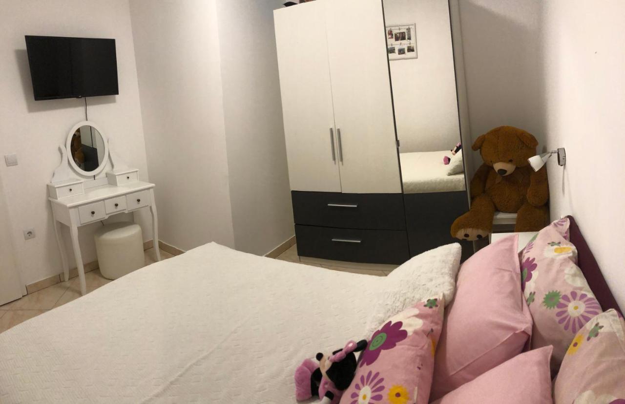 מאקרסקה Apartments Ljube מראה חיצוני תמונה